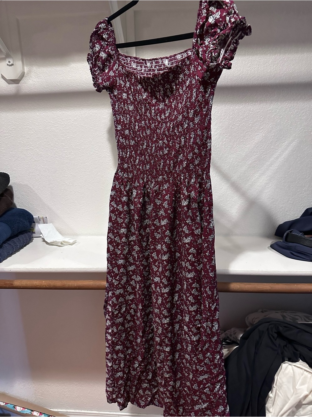 Women's Burgundy Floral Smocked Midi Dress